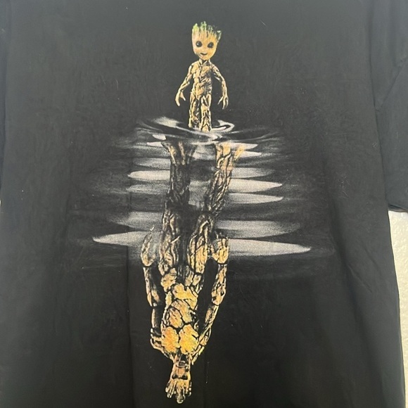 Fruit of the loom, black Groot character, T-shirt, size medium - Picture 5 of 8